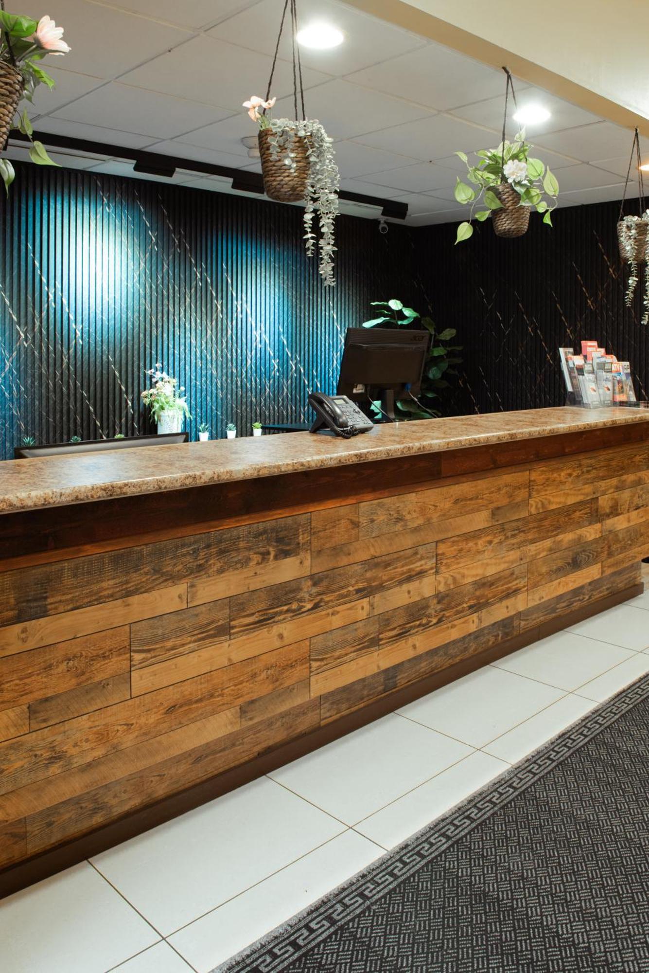 Pemberton Hotel Екстер'єр фото