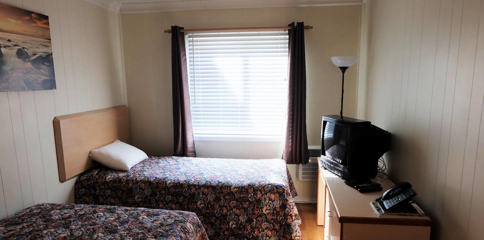 Pemberton Hotel Екстер'єр фото